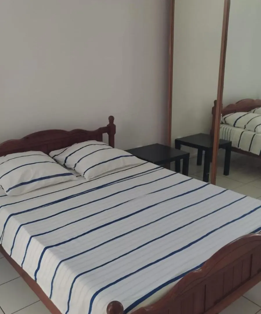 T2 Au Centre De Sainte-Anne Guadeloupe Apartment